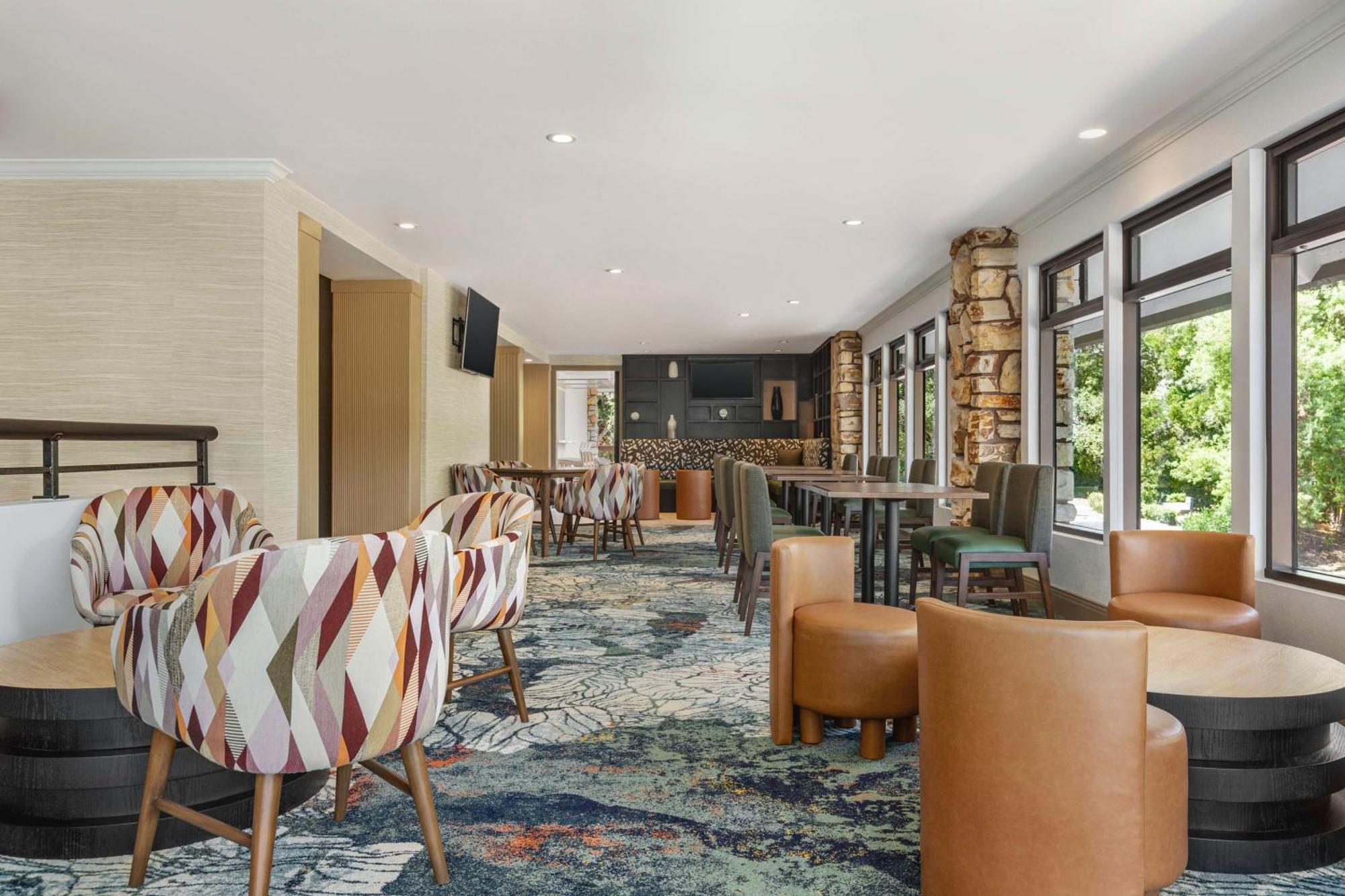 Hilton Garden Inn Monterey Ngoại thất bức ảnh